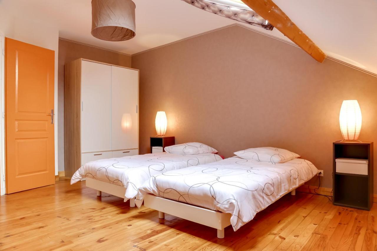 Isida, Maison Spacieuse Avec Terrasse Et Stationnement Caen Esterno foto